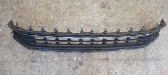 Volkswagen Golf Sportsvan Front bumper lower grill 510853677m