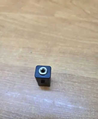 Volvo S60 AUX in-socket connector 31285608