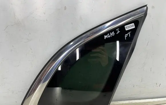 MG HS Rear side window 10400535