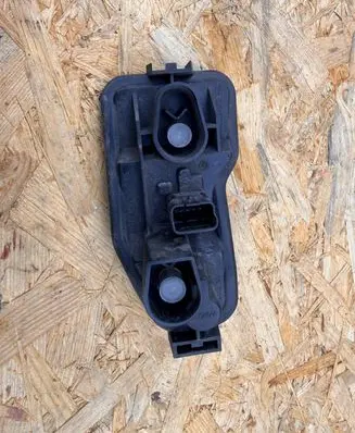 Nissan Qashqai Tail light bulb cover holder 89503174