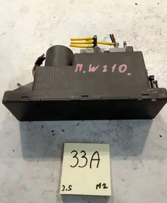 Mercedes-Benz Vito Viano W638 Central locking vacuum pump 2108001148