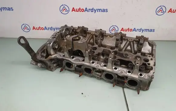 BMW X5 F15 Engine head 2118168 11122118168 761928110