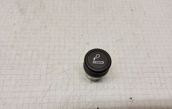 Nissan Primera Cigarette lighter 