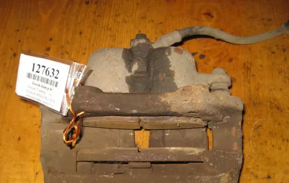 Nissan Vanette Front brake caliper