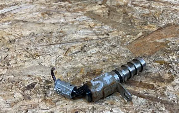 Opel Astra K Camshaft vanos timing valve 12636524
