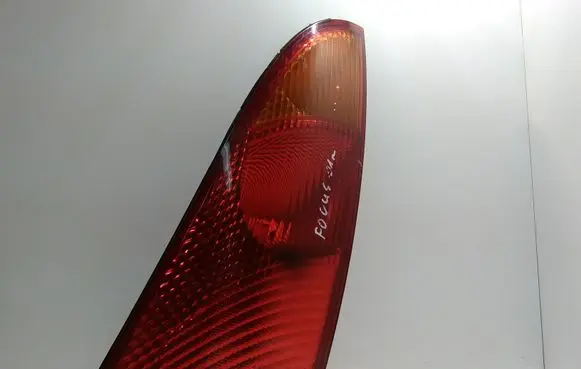 Ford Focus Rear/tail lights XS4X13404AE