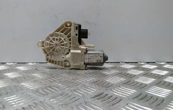 Skoda Yeti (5L) Front door window regulator motor 8K0959811