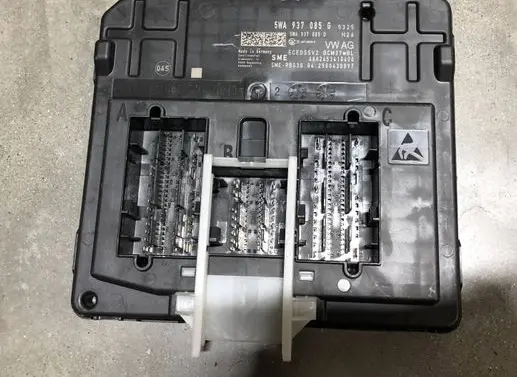 Volkswagen Golf VIII Comfort/convenience module 5WA937085G