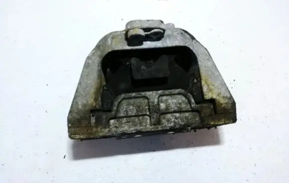 Volkswagen Golf IV Engine mount bracket