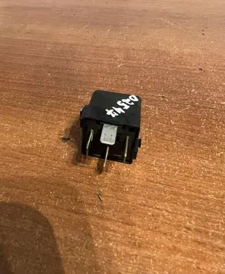 Mercedes-Benz A W169 Other relay A0025421319 D2547