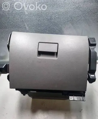 Ford Kuga I Glove box 3M51R06044