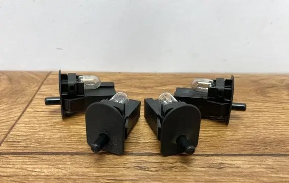 Dodge Challenger Glove box light 4565022
