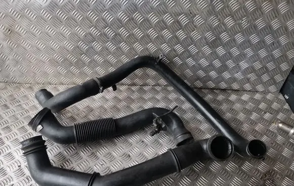 Volvo XC90 Intercooler hose/pipe 9475265 8638967 30645292