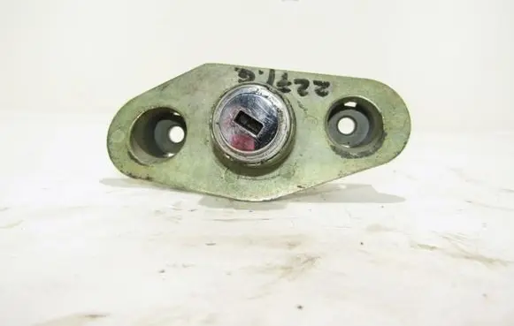 Loading door lock
