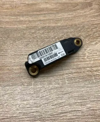 Mercedes-Benz S W220 Airbag deployment crash/impact sensor 2208204426 Used