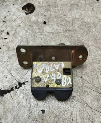 Loading door lock