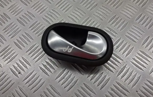 Renault Megane II Front door interior handle 8200028486