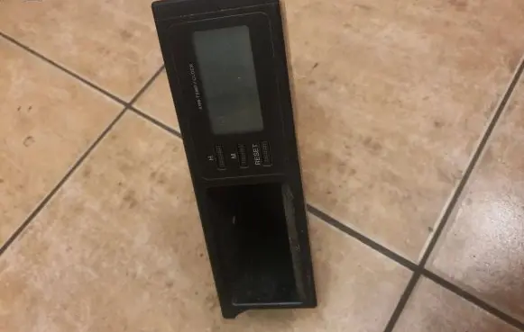 Mazda 323 F Clock 9K17