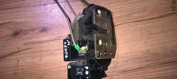 Mazda Xedos 6 Front door lock 1528007150 152800-7150