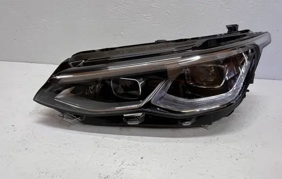 Volkswagen Golf VIII Headlight/headlamp 5H1941035 90180992