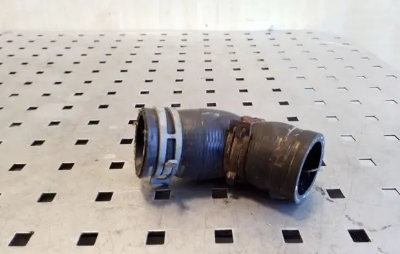 Volkswagen Tiguan Engine coolant pipe/hose 5N0122101H