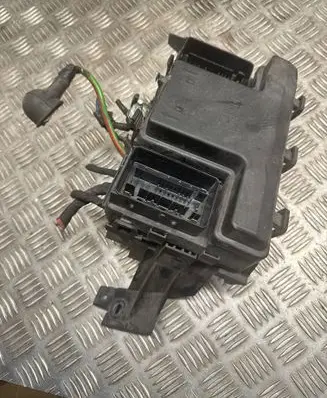 Ford Galaxy Fuse module F2GT14A067KD