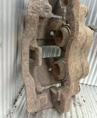 Iveco Daily 35 - 40.10 Front brake caliper