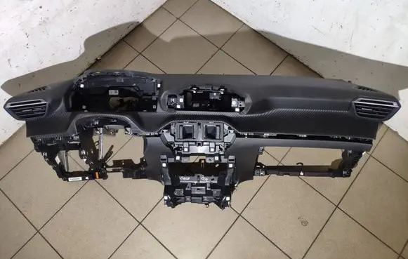 Peugeot 208 II Dashboard 