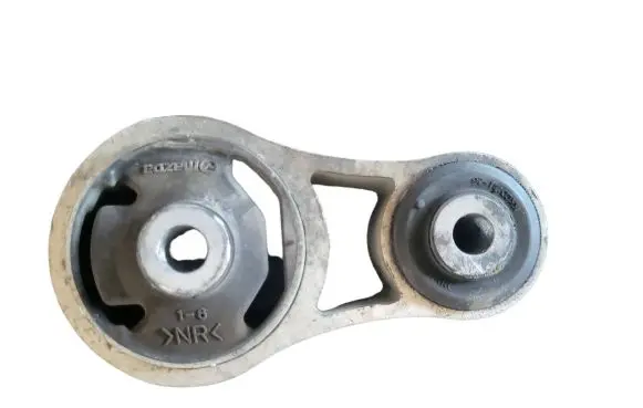 Mazda CX-7 Engine mount bracket