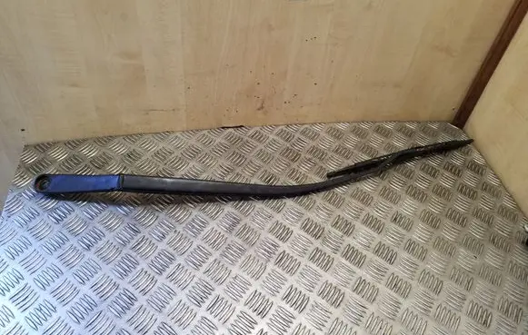 Hyundai ix35 Front wiper blade arm