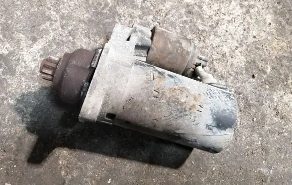 Volkswagen New Beetle Starter motor