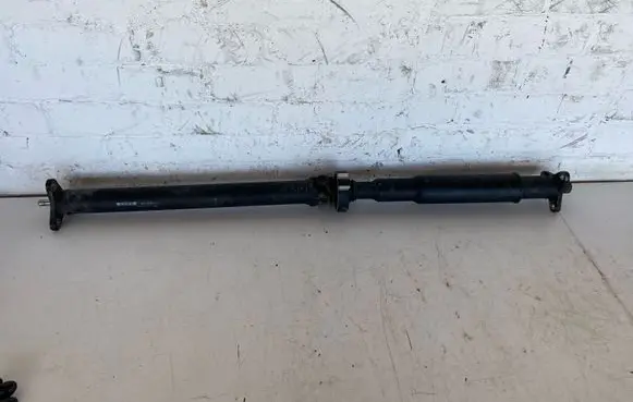 BMW 5 F10 F11 Drive shaft (set) 7631359