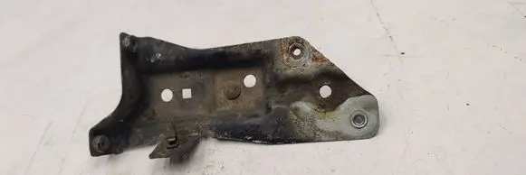Audi A3 S3 8P Fender mounting bracket 8R0821135B