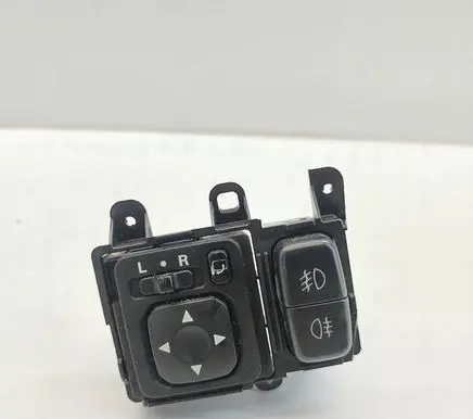 Mitsubishi Pajero Wing mirror switch 183569
