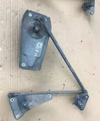 Front wiper linkage and motor