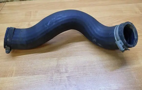 Volvo XC90 Intercooler hose/pipe 30766440