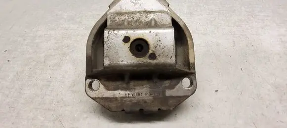 Jeep Grand Cherokee EGR valve cooler bracket B030134911