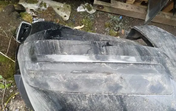 Front bumper splitter molding