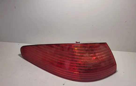 Peugeot 607 Rear/tail lights 2543G