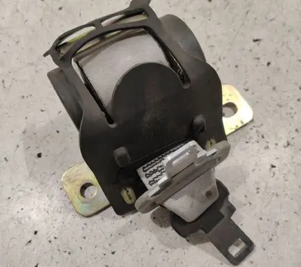 Renault Scenic I Rear seatbelt A504452