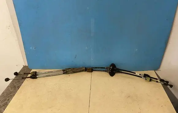 Citroen C4 I Picasso Gear shift cable linkage 9613695