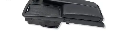 Mercedes-Benz C W204 Armrest A2046801339 0005032511 PCAGS