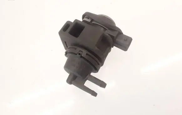 Renault Megane III Turbo solenoid valve 8200661049