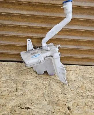 Toyota Auris 150 Windshield washer fluid reservoir/tank 8531002450