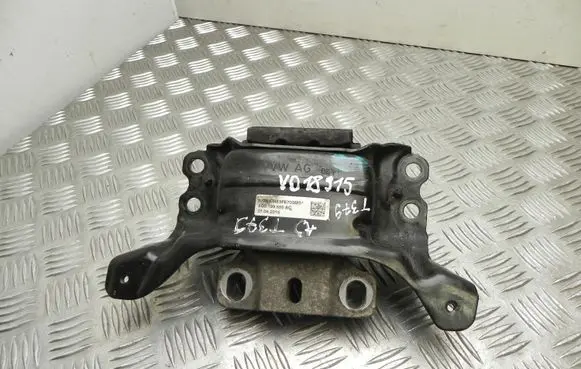 Skoda Octavia Mk3 (5E) Engine mount bracket 5Q0199555AC VD18915