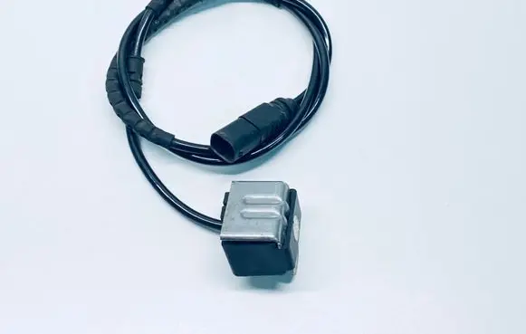 BMW X5 F15 ABS wheel speed sensor 6875165 37146875165