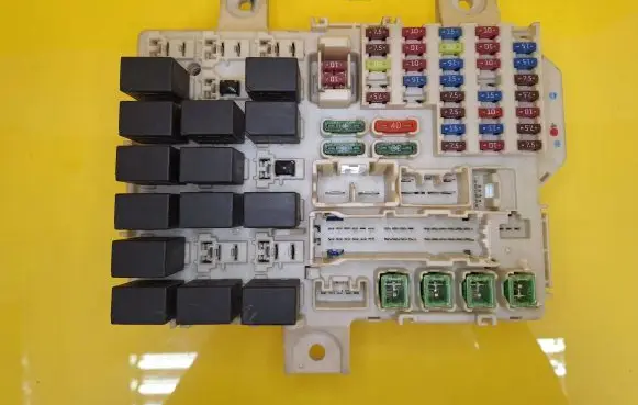 Smart ForFour I Fuse box set A4545400424