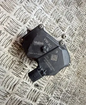 Volkswagen Golf VIII EGR valve 05L131501