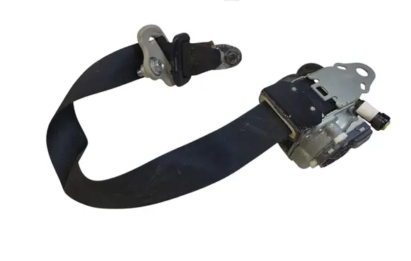 Nissan Juke I F15 Front seatbelt