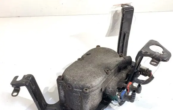 Jeep Cherokee Fuel filter housing 